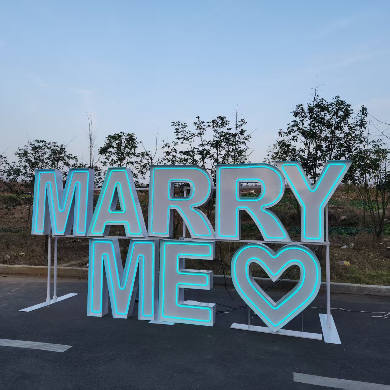 MARRY ME Metal RGB LED Neon Ta - Event Party Supply Rental incelemesi ve fiyatı