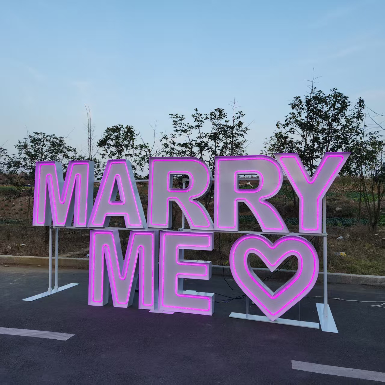 MARRY ME Metal RGB LED Neon Ta - Event Party Supply Rental incelemesi ve fiyatı